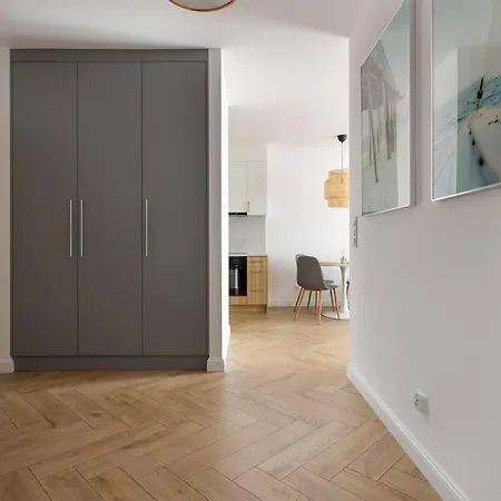 2 Bedroom Lovely In Gdynia