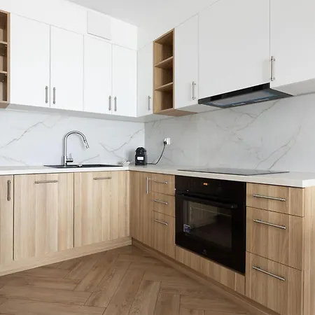 2 Bedroom Lovely In *